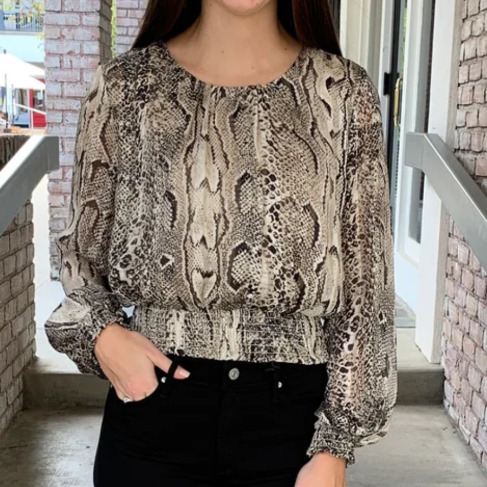 Snake Skin Bubble Hem Top